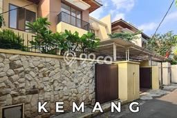 Ready to Use! Premium House LT 260m2 Desain Elegan di Kemang Ready to Use! Premium House LT 260m2 Desain Elegan di Kemang