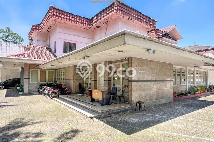 Unit Komersial Dijual di Jakarta Selatan LT 1779m2 & LB 1900m2 Unit Komersial Dijual di Jakarta Selatan LT 1779m2 & LB 1900m2