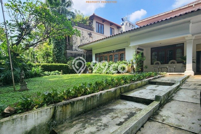 Dijual Rumah Luas Megah Dengan View Cantik di Pondok Indah, Jakarta Selatan Dijual Rumah Luas Megah Dengan View Cantik di Pondok Indah, Jakarta Selatan