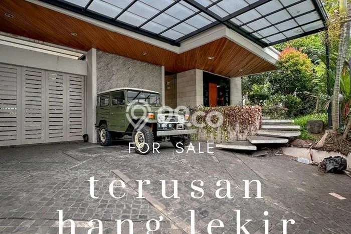 Rumah Mewah Akses Strategis di Jakarta Selatan Unfurnished Rumah Mewah Akses Strategis di Jakarta Selatan Unfurnished