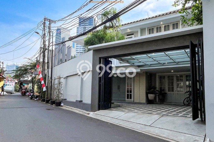 Rumah Luxury Modern Tanpa Renovasi di Kuningan Jakarta Selatan Rumah Luxury Modern Tanpa Renovasi di Kuningan Jakarta Selatan