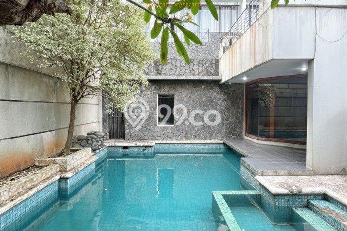 Rumah Luxury Modern Siap Huni di Bendungan Hilir Jakarta Pusat Rumah Luxury Modern Siap Huni di Bendungan Hilir Jakarta Pusat
