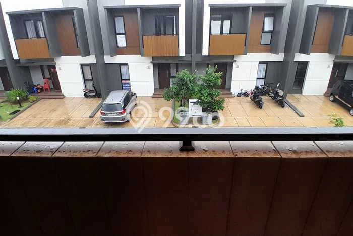Rumah sewa siap pakai 3 KT di Summarecon Crown Gading, Bekasi Rumah sewa siap pakai 3 KT di Summarecon Crown Gading, Bekasi