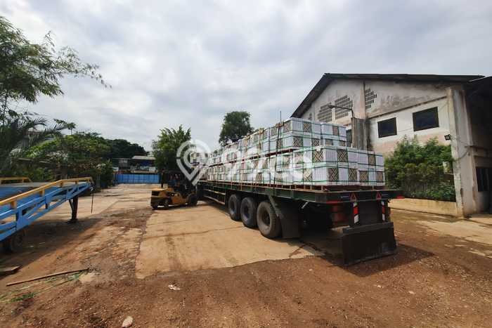 Pabrik Dijual di Cakung Jakarta Timur dengan LB 16200m2 Pabrik Dijual di Cakung Jakarta Timur dengan LB 16200m2