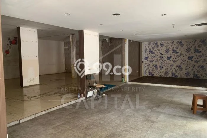 Unit Komersial Disewa Lokasi Sukajadi, Bandung Spesifikasi Luas Bangunan 400m2 Unit Komersial Disewa Lokasi Sukajadi, Bandung Spesifikasi Luas Bangunan 400m2