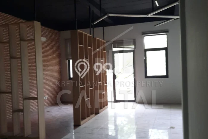 Disewakan Ruko di Kawasan Ramai Bandung Kota Luas 600m2 Disewakan Ruko di Kawasan Ramai Bandung Kota Luas 600m2