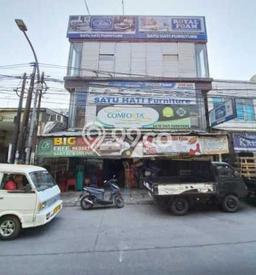 Ruko Disewakan di Area Ramai Ciputat, Tangerang Selatan Ruko Disewakan di Area Ramai Ciputat, Tangerang Selatan