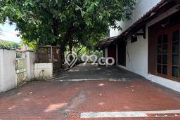 Rumah Eksklusif Siap Huni LT 430m2 di Cinere, Depok Rumah Eksklusif Siap Huni LT 430m2 di Cinere, Depok