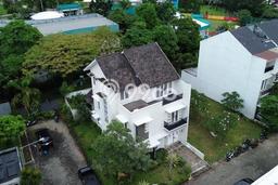 For Sale! Premium House LT 313m2 Desain Elegan di Lebak Bulus For Sale! Premium House LT 313m2 Desain Elegan di Lebak Bulus