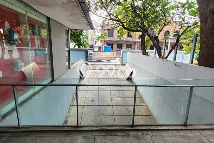 Kantor Dijual di Prime Area Jakarta Selatan Luas 1044m2 Kantor Dijual di Prime Area Jakarta Selatan Luas 1044m2