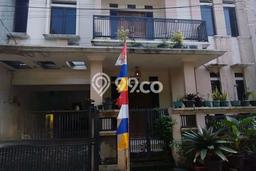For Sale Rumah 6 Kamar Lokasi Strategis Bagus dan Strategis di Pancoran Mas For Sale Rumah 6 Kamar Lokasi Strategis Bagus dan Strategis di Pancoran Mas