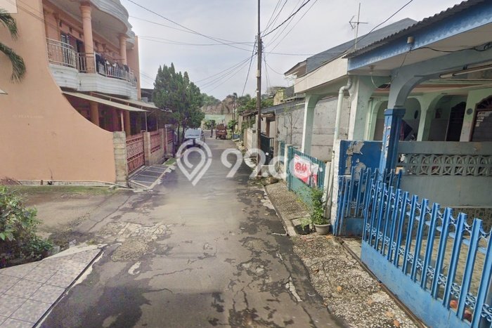 For Sale Rumah 5 Kamar Lokasi Ideal Bagus dan Strategis di Beji For Sale Rumah 5 Kamar Lokasi Ideal Bagus dan Strategis di Beji