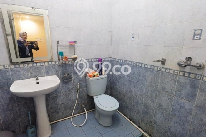 For Sale Rumah 3 Kamar Lokasi Ideal Bagus dan Strategis di Kelapa Dua For Sale Rumah 3 Kamar Lokasi Ideal Bagus dan Strategis di Kelapa Dua