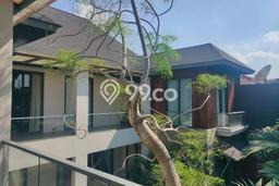 For Sale! Premium House LT 161m2 Desain Modern di Sukomanunggal For Sale! Premium House LT 161m2 Desain Modern di Sukomanunggal
