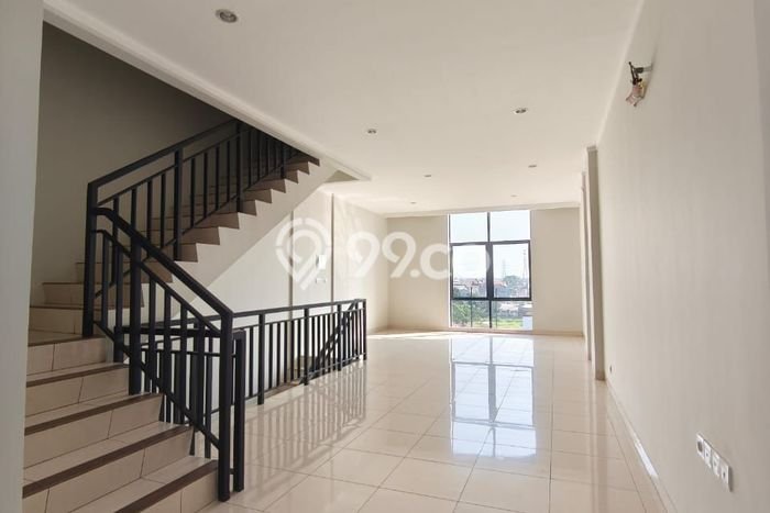 FOR RENT! Ruko di Summarecon Bekasi Cocok untuk Bisnis 194m2 FOR RENT! Ruko di Summarecon Bekasi Cocok untuk Bisnis 194m2