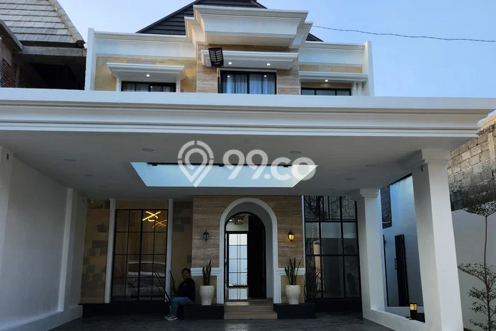 Hunian Mewah LB 135m2 Siap Pakai Desain Elegan di Maguwoharjo, Yogyakarta Hunian Mewah LB 135m2 Siap Pakai Desain Elegan di Maguwoharjo, Yogyakarta