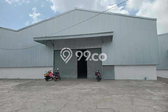 Gudang Disewa di Bitung dengan LB 980m2 Area Komersial Ramai Gudang Disewa di Bitung dengan LB 980m2 Area Komersial Ramai