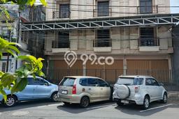 Ruko Disewakan Cepat di Wenang Manado LB 900m2 Ruko Disewakan Cepat di Wenang Manado LB 900m2