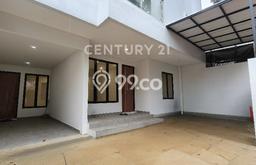 Rumah Modern Cantik 5 KT Siap Huni di Jagakarsa Rumah Modern Cantik 5 KT Siap Huni di Jagakarsa