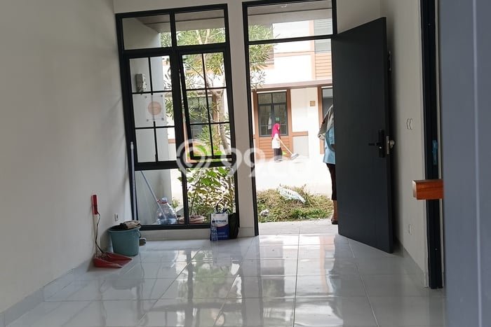 For Sale Rumah 3 Kamar Lokasi Ideal Nyaman dan Strategis di Legok For Sale Rumah 3 Kamar Lokasi Ideal Nyaman dan Strategis di Legok