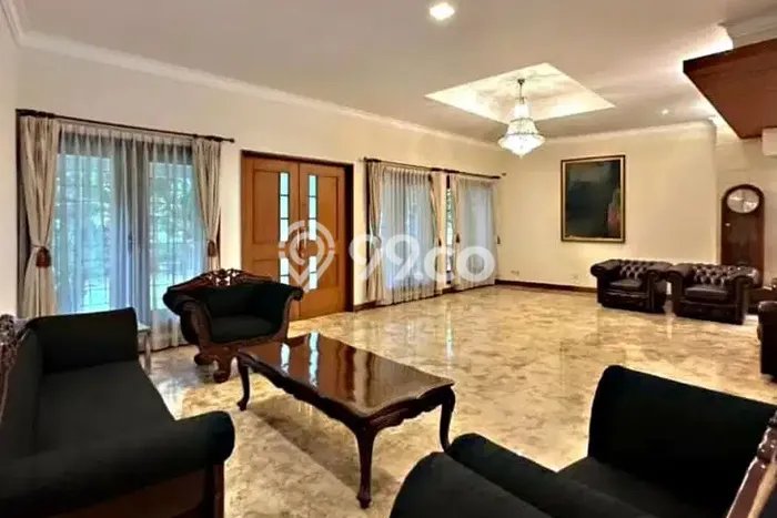 Rumah Nyaman di Kebayoran Baru, 5 KT, Akses Mudah Rumah Nyaman di Kebayoran Baru, 5 KT, Akses Mudah