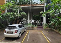 Unit Komersial Tersedia di Senopati Spesifikasi LB 181m2 Unit Komersial Tersedia di Senopati Spesifikasi LB 181m2