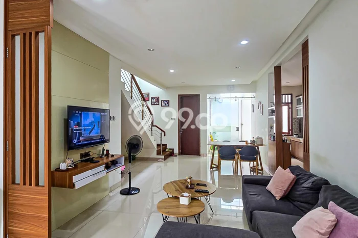 Rumah Elit Modern Tanpa Renovasi di Pejaten Jakarta Selatan Rumah Elit Modern Tanpa Renovasi di Pejaten Jakarta Selatan