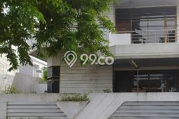 Rumah Mewah LB 399m2 Siap Huni Desain Elegan di Purwosari, Semarang Rumah Mewah LB 399m2 Siap Huni Desain Elegan di Purwosari, Semarang