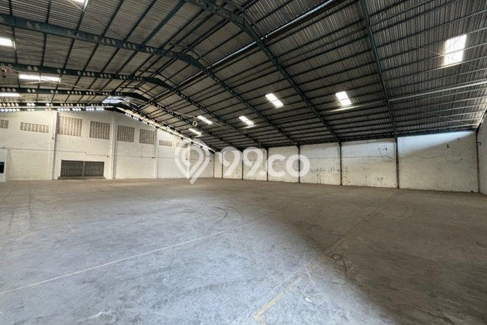 Unit Gudang Paling Strategis di Semarang Barat Semarang dengan LB 1600m2 Unit Gudang Paling Strategis di Semarang Barat Semarang dengan LB 1600m2