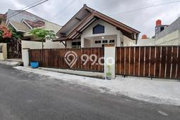 Disewakan! Rumah 3 Kamar Tidur &
2 Kamar Mandi di Semeru, Semarang Disewakan! Rumah 3 Kamar Tidur &
2 Kamar Mandi di Semeru, Semarang