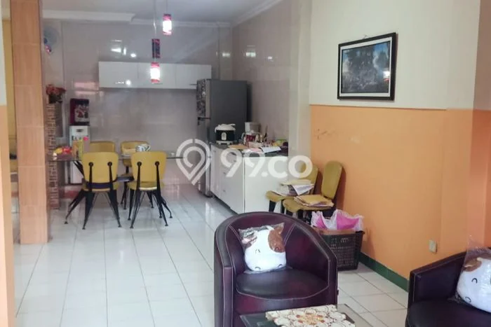 Rumah Luas Asri 4 KT Siap Pakai di Tanah Mas Semarang Rumah Luas Asri 4 KT Siap Pakai di Tanah Mas Semarang