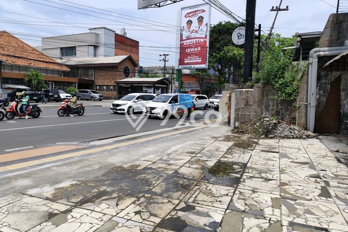 Unit Komersial Disewa Lokasi Semarang Timur, Semarang Spesifikasi Luas Bangunan 15m2 Unit Komersial Disewa Lokasi Semarang Timur, Semarang Spesifikasi Luas Bangunan 15m2