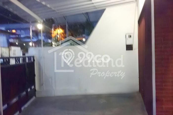 Rumah Strategis Modern Lb 135m2 di Semarang Selatan, Semarang Rumah Strategis Modern Lb 135m2 di Semarang Selatan, Semarang