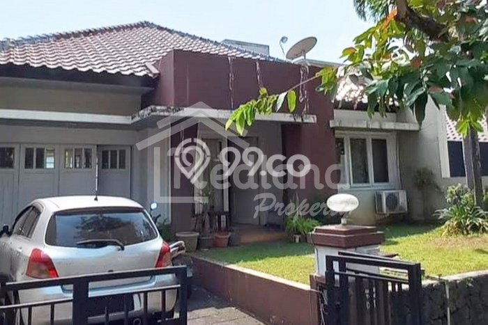 Jual Rumah Favorit Siap Huni LB 225m2 di Candisari, Semarang Jual Rumah Favorit Siap Huni LB 225m2 di Candisari, Semarang