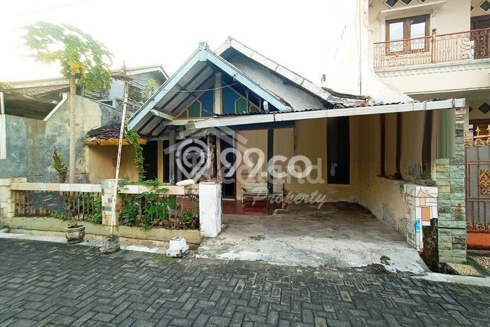 Jual Rumah Bagus Siap Huni LB 114m2 di Semarang Barat, Semarang Jual Rumah Bagus Siap Huni LB 114m2 di Semarang Barat, Semarang