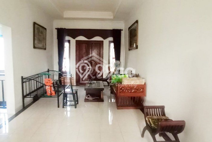 For Sale Rumah 5 Kamar Lokasi Ideal Nyaman dan Strategis di Semarang Barat For Sale Rumah 5 Kamar Lokasi Ideal Nyaman dan Strategis di Semarang Barat