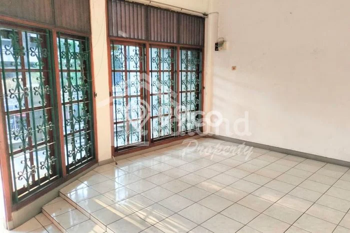 PROMO SPESIAL! Rumah Siap Huni lokasi Krapyak, Semarang, Luas 100m² LB 200m² PROMO SPESIAL! Rumah Siap Huni lokasi Krapyak, Semarang, Luas 100m² LB 200m²