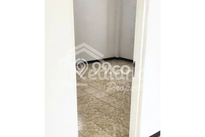 Lokasi terbaik! Rumah siap huni disewakan di Semarang Tengah LB 200m2 Lokasi terbaik! Rumah siap huni disewakan di Semarang Tengah LB 200m2