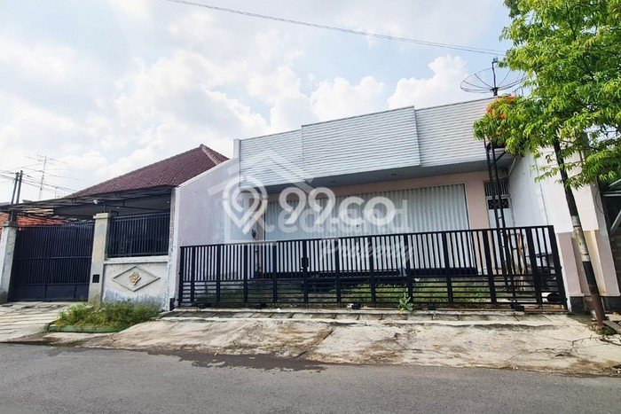 SENTRA BISNIS! Komersial Kawasan Semarang Tengah, Luas 160m², Pusat Perniagaan SENTRA BISNIS! Komersial Kawasan Semarang Tengah, Luas 160m², Pusat Perniagaan