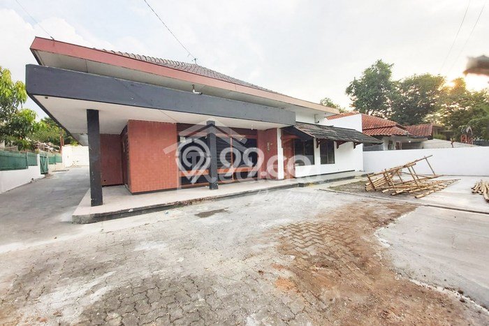Disewakan Komersial komersial di Gajah Mungkur luas bangunan 450m2 Disewakan Komersial komersial di Gajah Mungkur luas bangunan 450m2