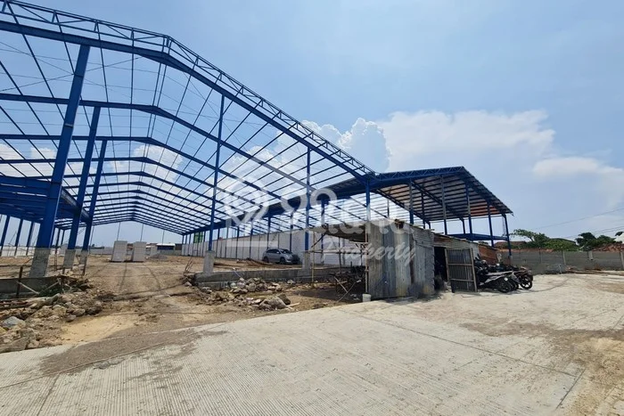 LOKASI PREMIUM! Gudang Kawasan Sayung, Luas 2520m², Area Niaga LOKASI PREMIUM! Gudang Kawasan Sayung, Luas 2520m², Area Niaga