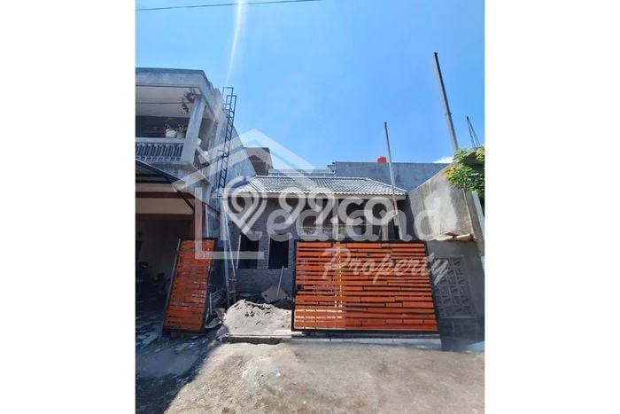 JUAL CEPAT! Rumah Siap Huni Area Strategis Ngaliyan, LT 84m2m² LB 84m2m² JUAL CEPAT! Rumah Siap Huni Area Strategis Ngaliyan, LT 84m2m² LB 84m2m²