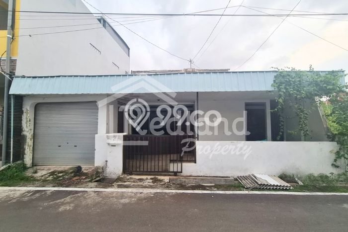 Bisa KPR! Rumah Asri area Semarang Barat, LT 100m² LB 80m² Bisa KPR! Rumah Asri area Semarang Barat, LT 100m² LB 80m²