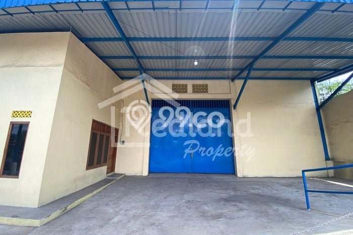 Gudang di Bawen, Luas 500m², Area Bisnis, Jalan Utama Gudang di Bawen, Luas 500m², Area Bisnis, Jalan Utama