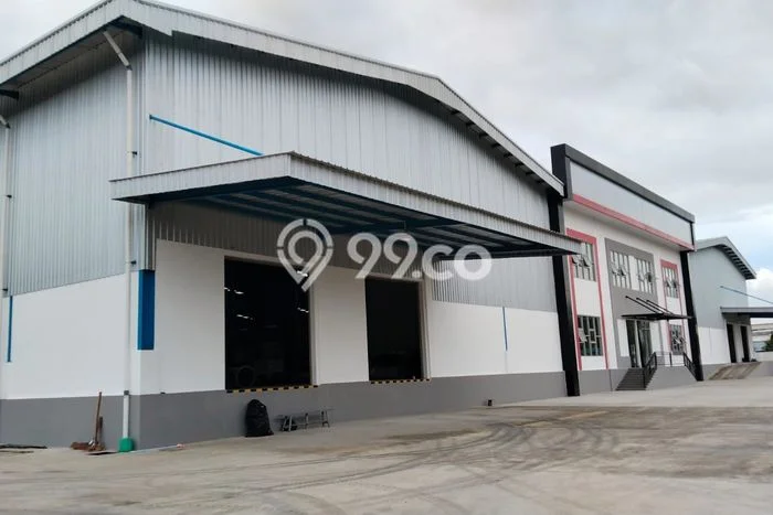 Gudang Disewa di Bekasi dengan LB 9400m2 Area Komersial Ramai Gudang Disewa di Bekasi dengan LB 9400m2 Area Komersial Ramai