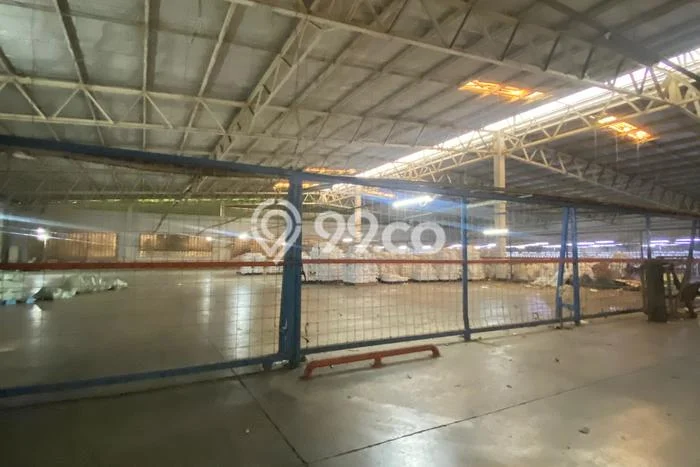 Unit Gudang disewakan di Subang Subang dengan LT 10000m2 / LB 5376m2 Unit Gudang disewakan di Subang Subang dengan LT 10000m2 / LB 5376m2