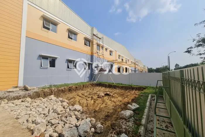 Unit Gudang Disewa Lokasi Lippo Cikarang, Cikarang Spesifikasi Luas Bangunan 3404m2 Unit Gudang Disewa Lokasi Lippo Cikarang, Cikarang Spesifikasi Luas Bangunan 3404m2