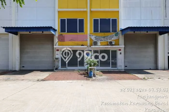 PRIME LOCATION! Pabrik di Karawang Barat, Luas 162m2m², Kawasan Komersial, Lokasi Premium PRIME LOCATION! Pabrik di Karawang Barat, Luas 162m2m², Kawasan Komersial, Lokasi Premium