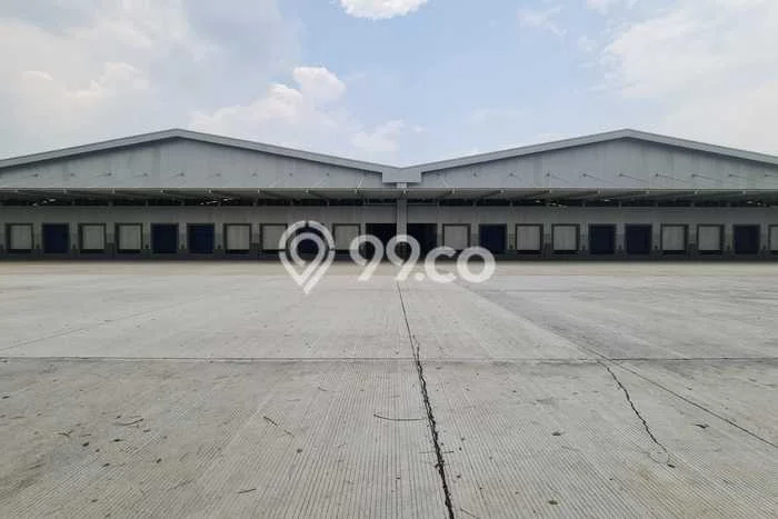 Gudang Kawasan Komersial di Lippo Cikarang, Luas 12096m2m², For Rent, Ready Digunakan Gudang Kawasan Komersial di Lippo Cikarang, Luas 12096m2m², For Rent, Ready Digunakan