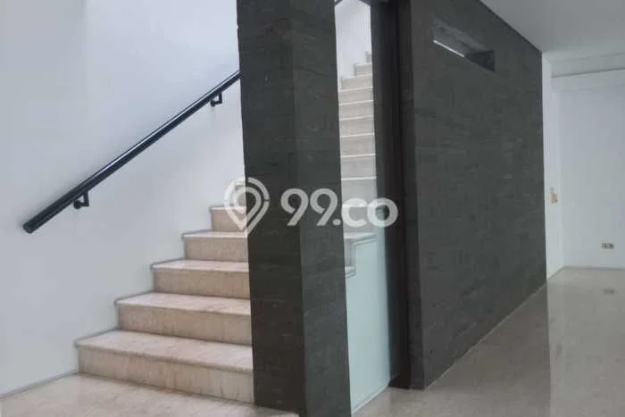 Disewakan Rumah Nyaman LT 600m2 / LB 540m2 di Permata Hijau, Jakarta Selatan Disewakan Rumah Nyaman LT 600m2 / LB 540m2 di Permata Hijau, Jakarta Selatan